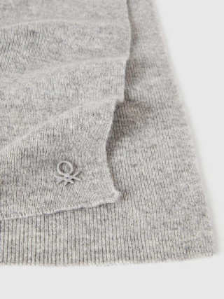 Benetton dečiji pleteni šal 