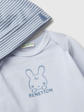 Benetton komplet bodi, pantalone i kapa za bebe 