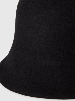 Benetton ženska kapa 