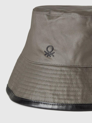 Benetton muška kapa 