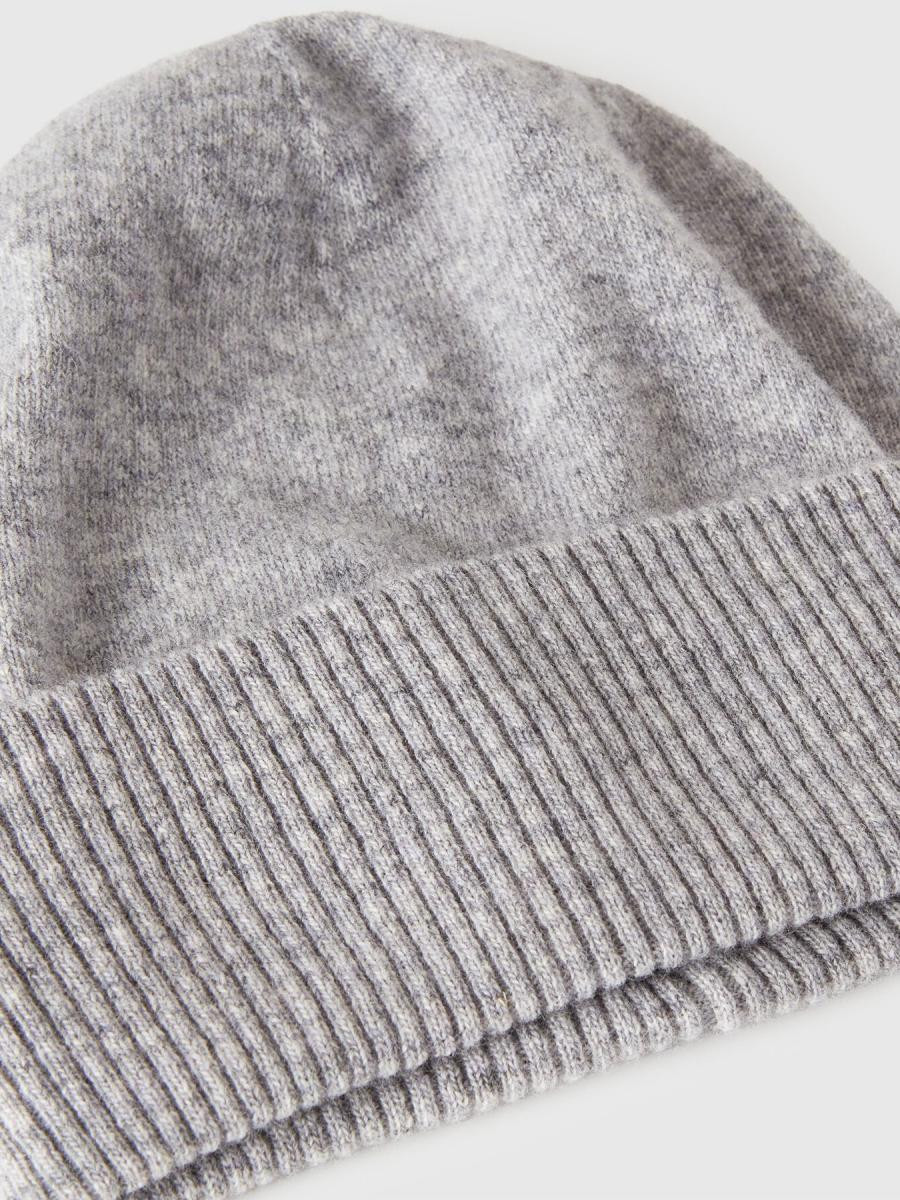 Benetton ženska kapa 