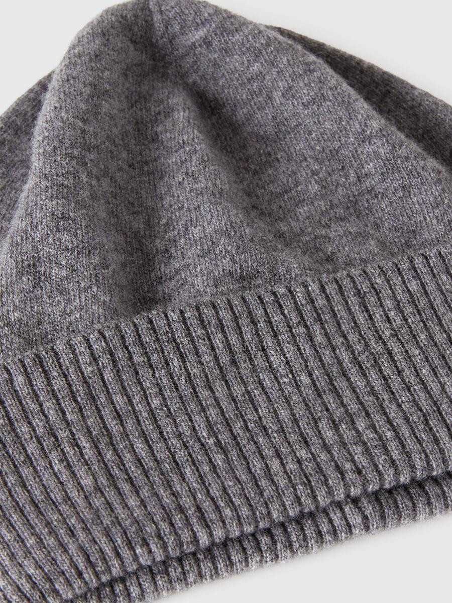 Benetton ženska kapa 