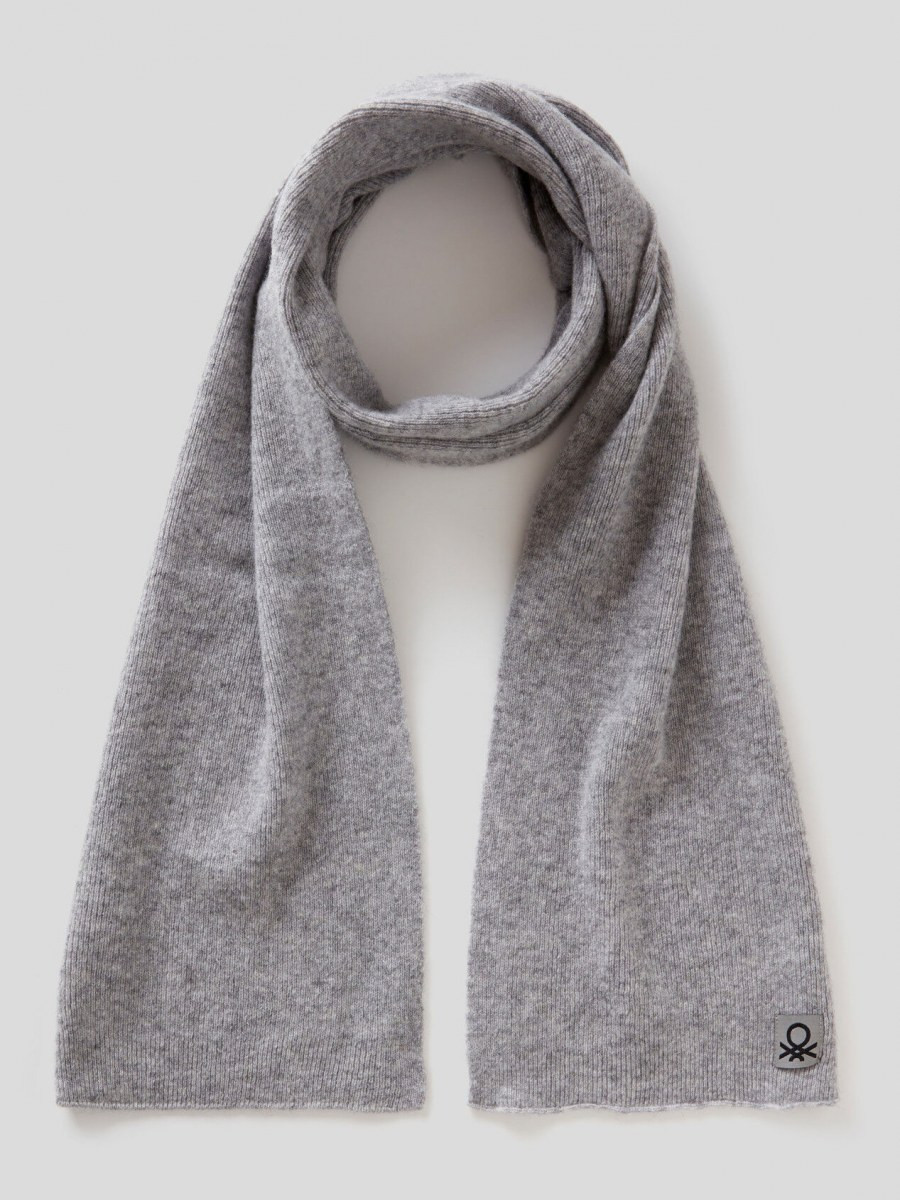 Benetton dečiji šal 