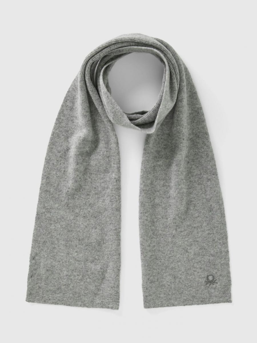 Benetton dečiji šal 