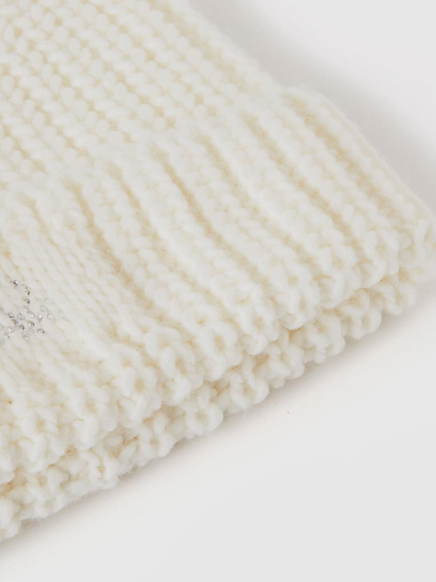 Benetton dečija kapa 