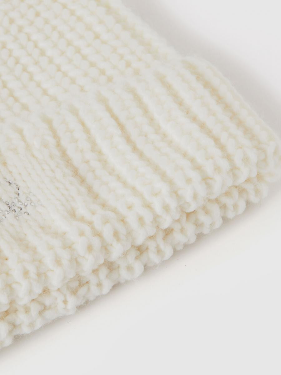 Benetton dečija kapa 