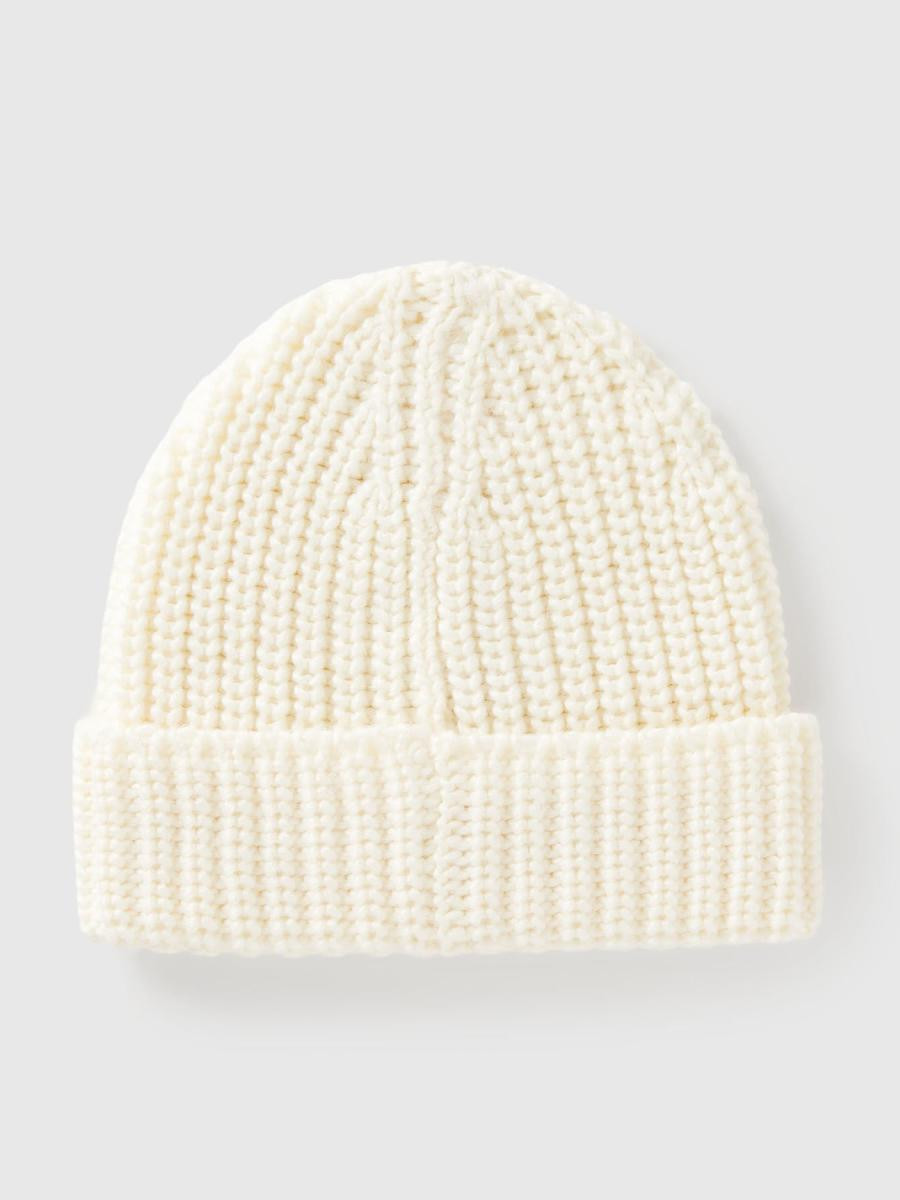 Benetton dečija pletena kapa 