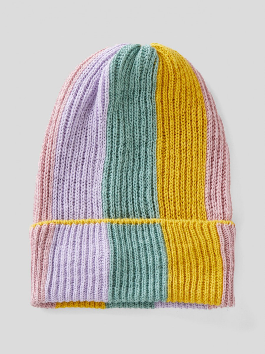 Benetton dečija kapa 