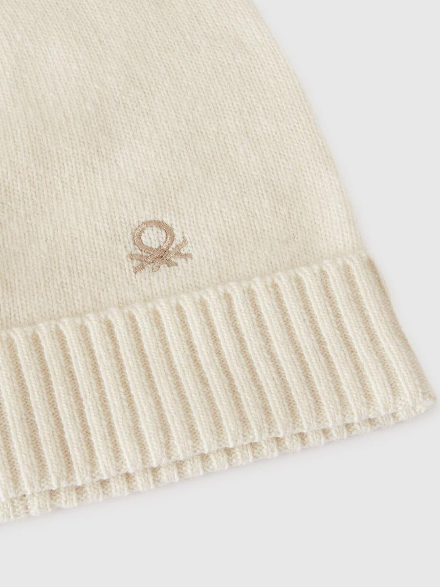 Benetton ženska pletena kapa 