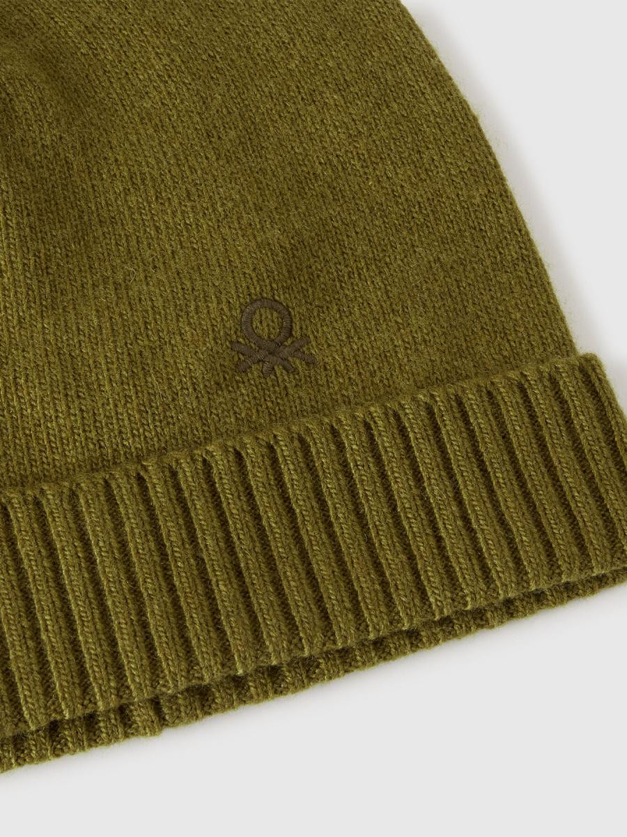 Benetton ženska pletena kapa 