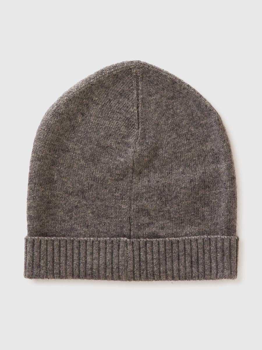 Benetton ženska pletena kapa 