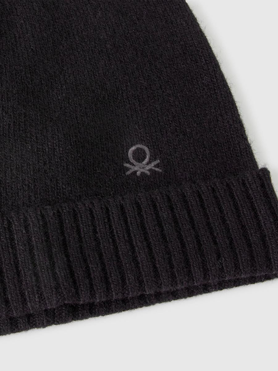 Benetton ženska pletena kapa 