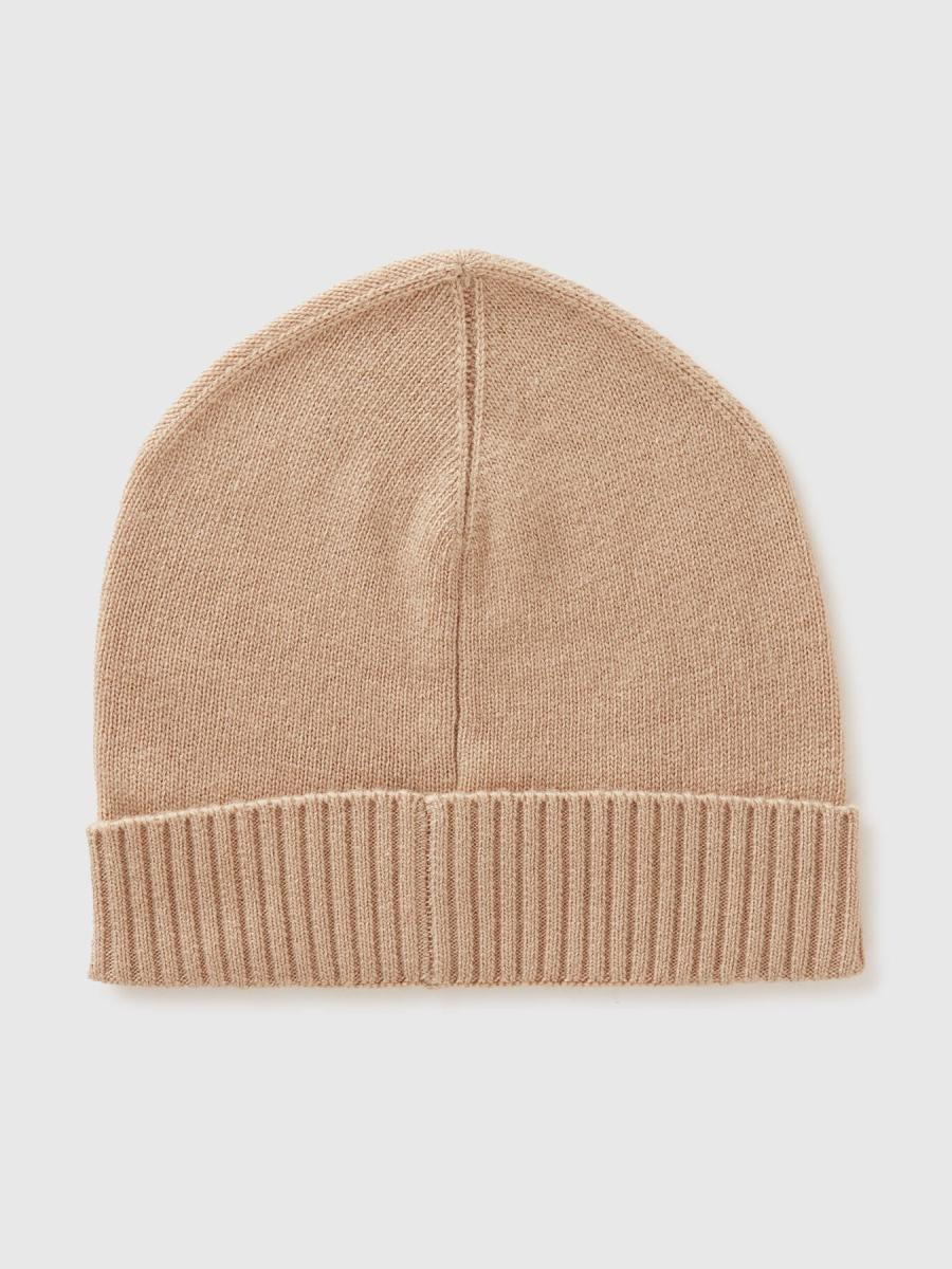 Benetton ženska pletena kapa 