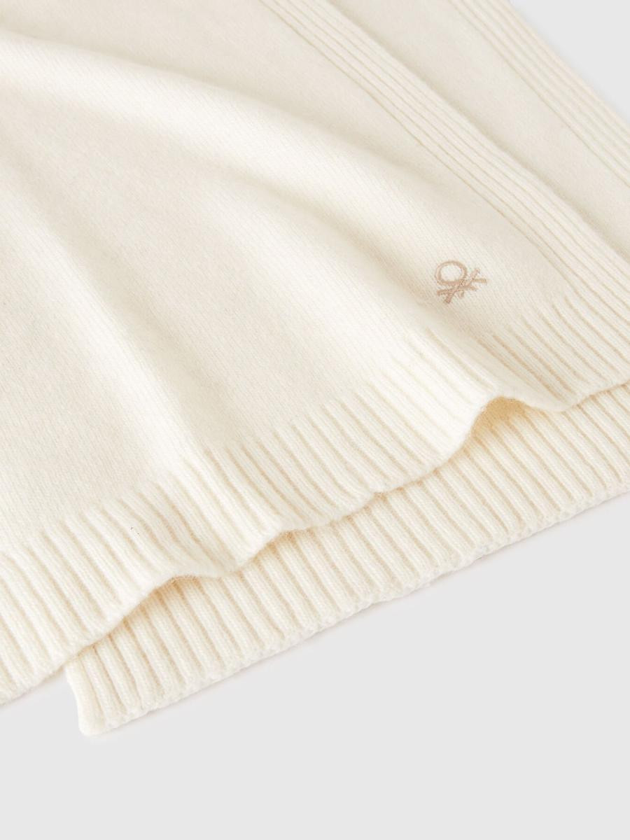 Benetton ženski pleteni šal 