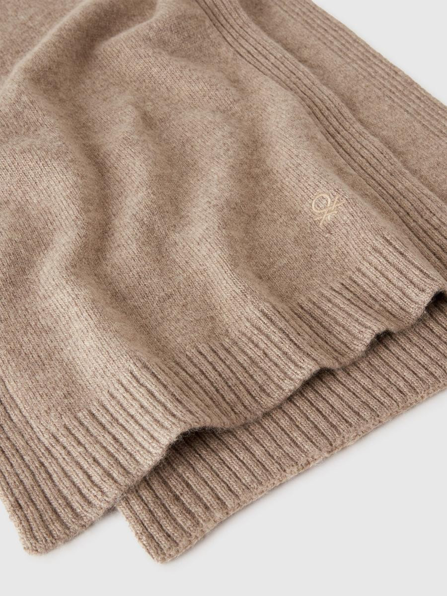 Benetton ženski pleteni šal 