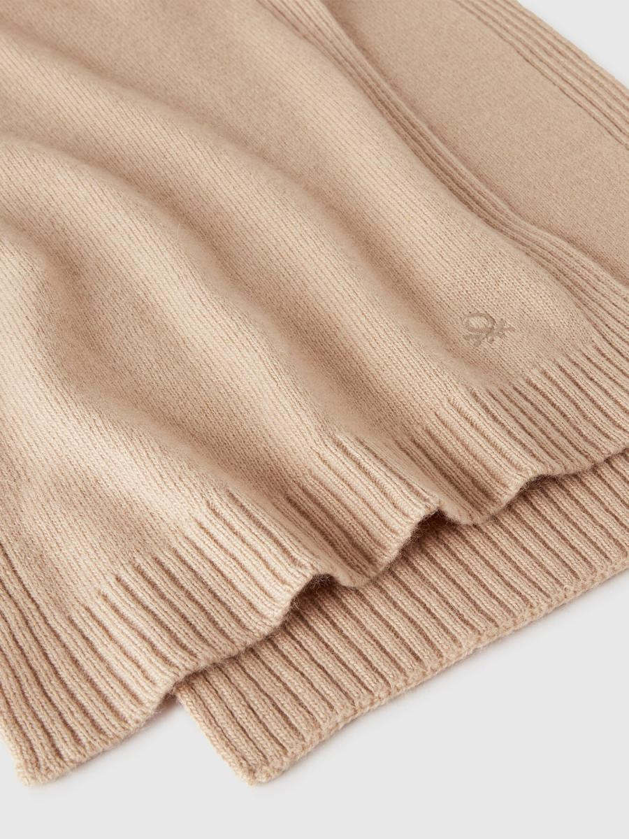 Benetton ženski pleteni šal 