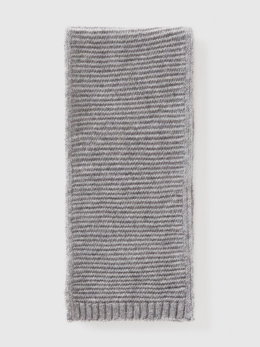 Benetton dečiji šal 