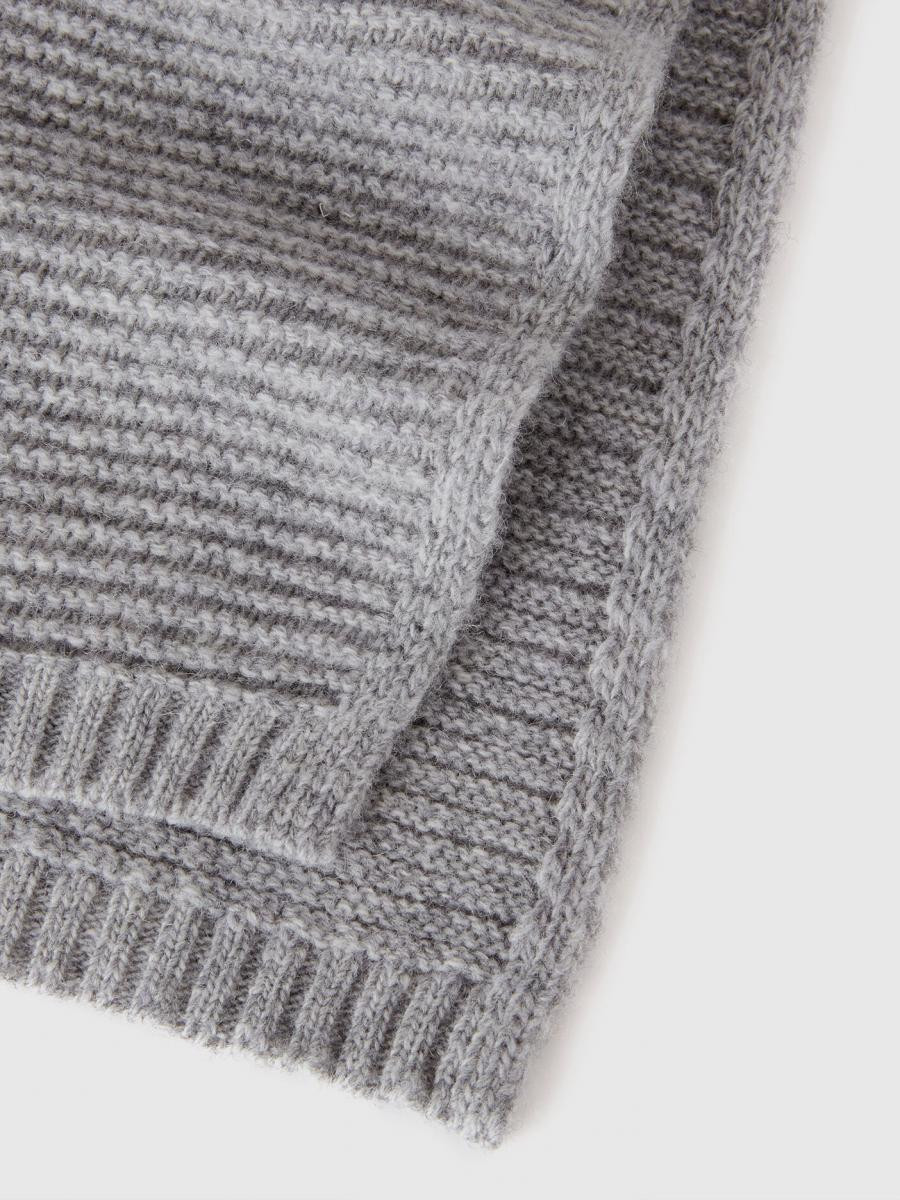 Benetton dečiji šal 