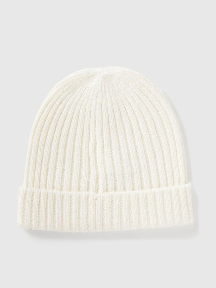 Benetton dečija pletena kapa 