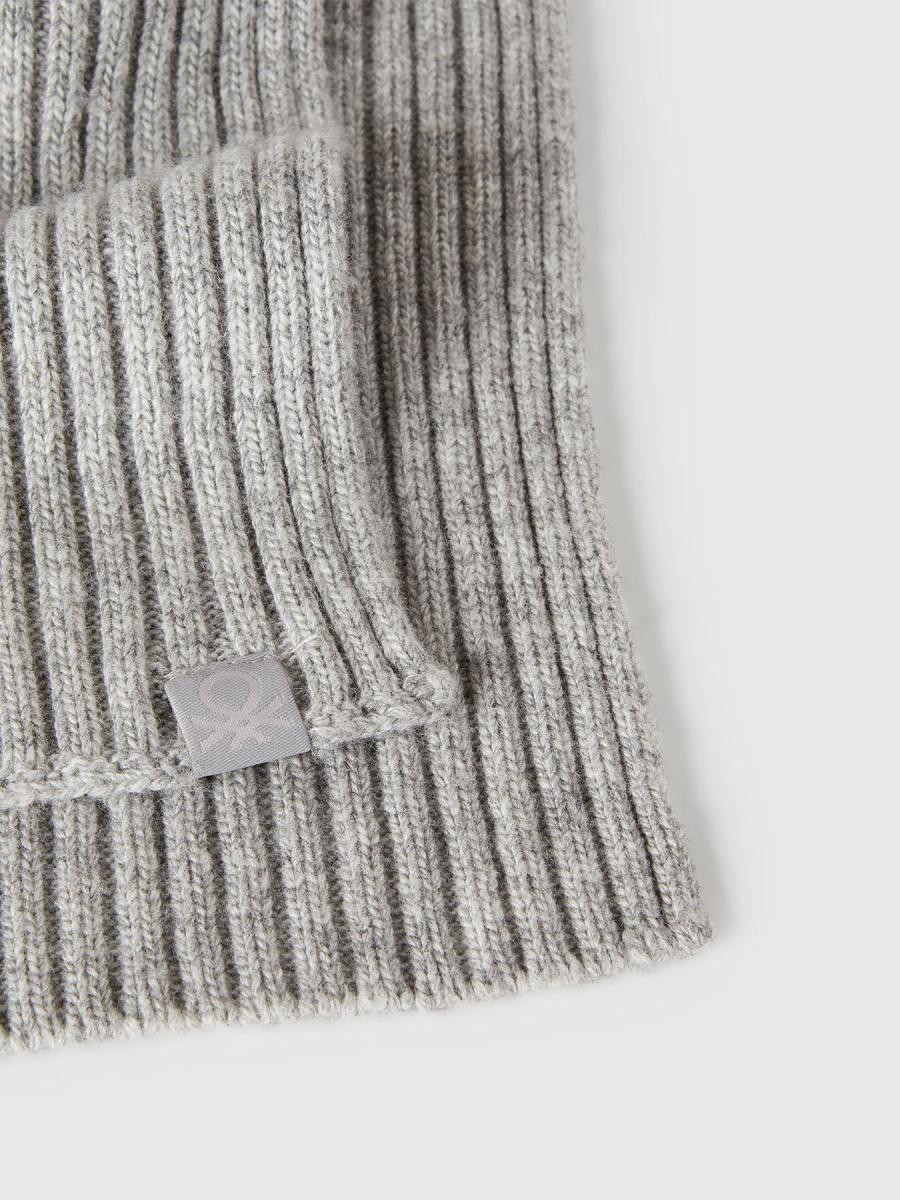 Benetton dečiji pleteni šal 