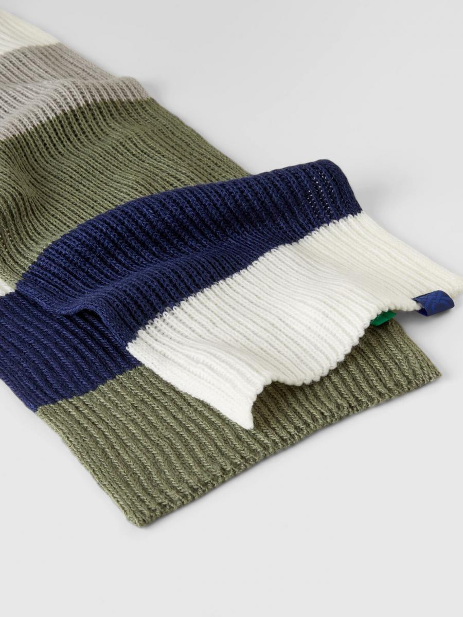 Benetton dečiji šal 