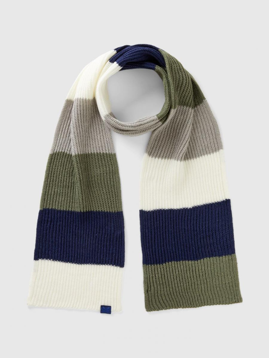 Benetton dečiji šal 