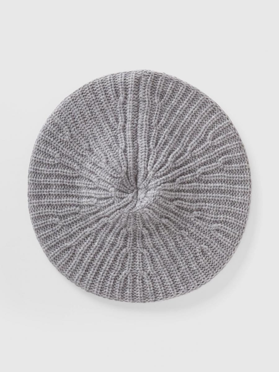 Benetton ženska kapa 