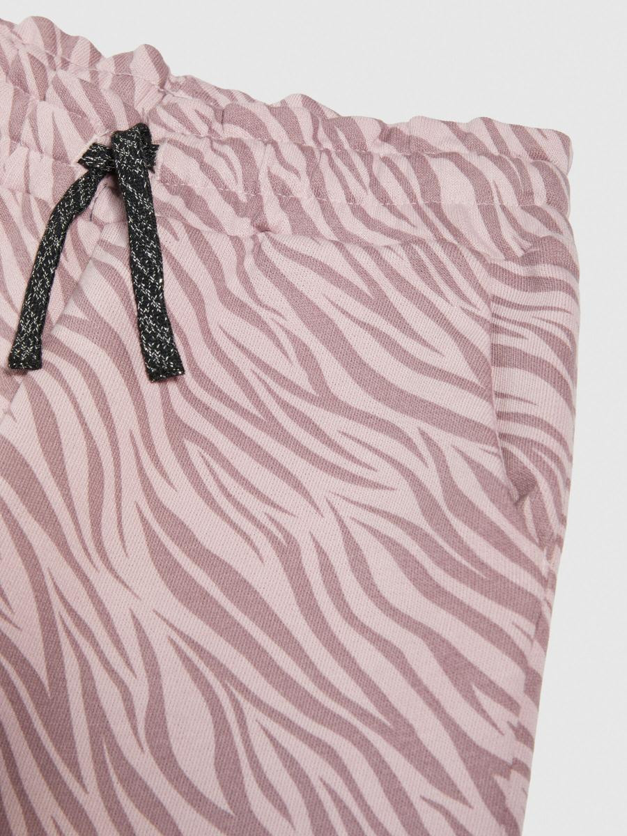 Sisley young dečija trenerka donji deo 