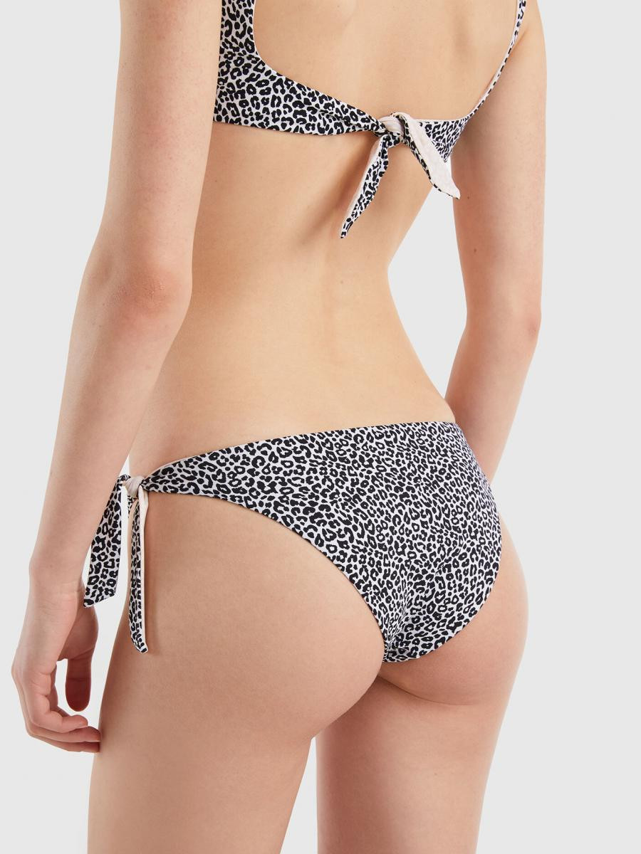 Benetton ženski kupaći kostim donji deo 