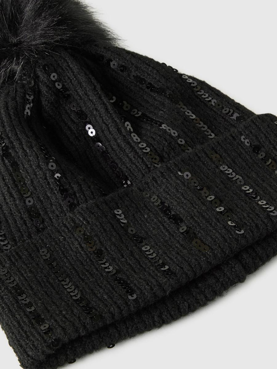 Benetton dečija kapa 