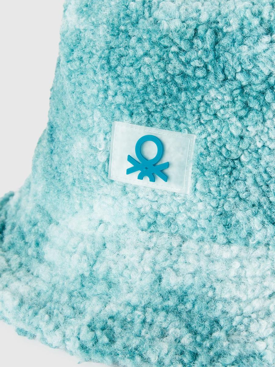 Benetton dečija kapa 