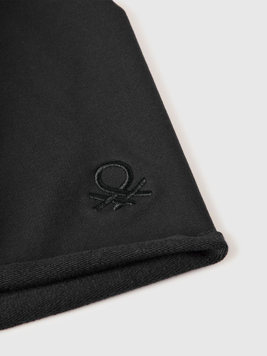 Benetton dečija kapa 