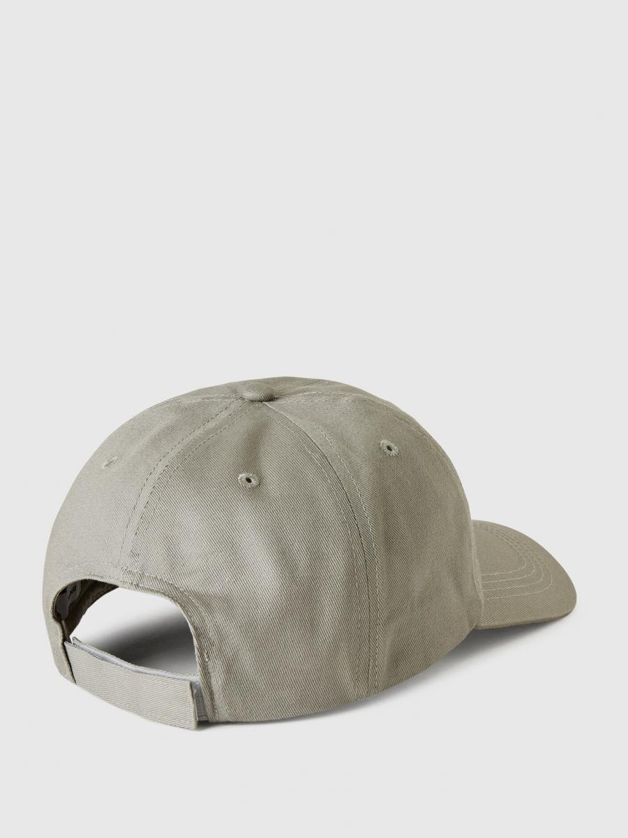 Benetton muški kačket 