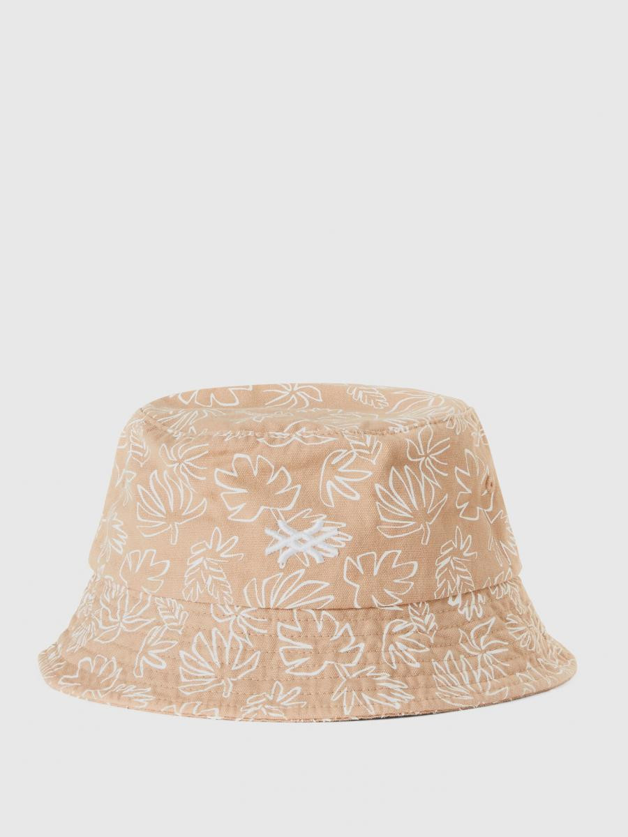 Benetton dečija kapa 