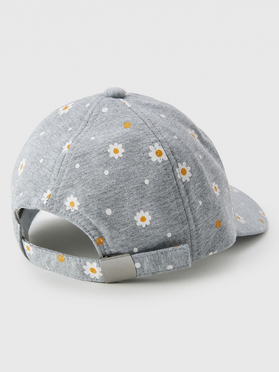 Benetton dečiji kačket 