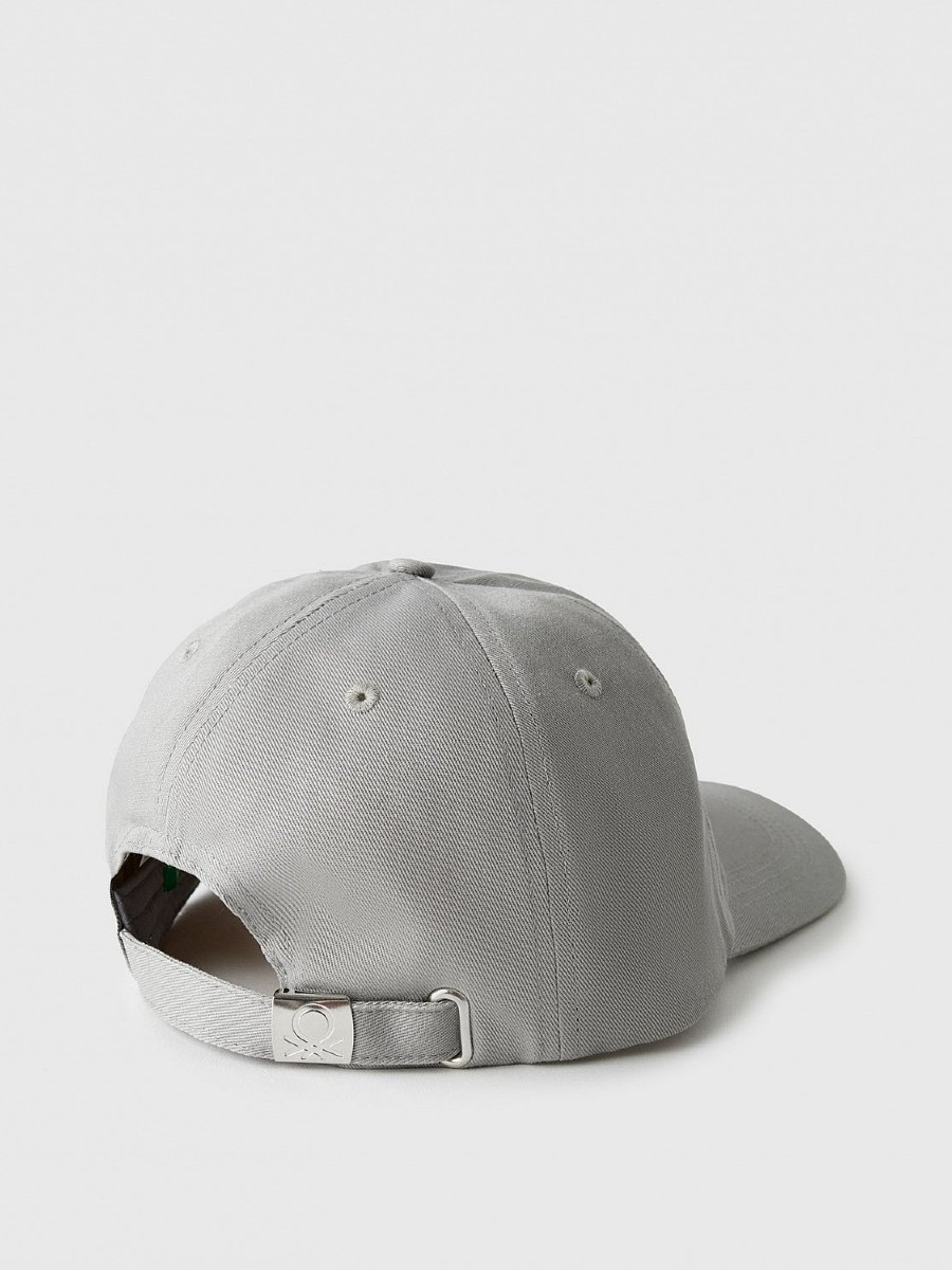 Benetton muški kačket 