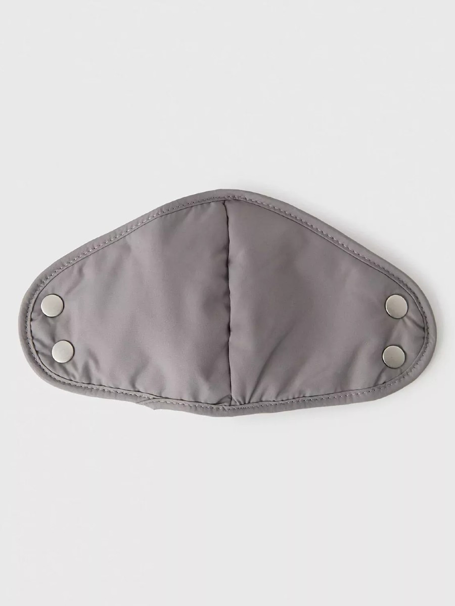 Benetton ženska kapa 