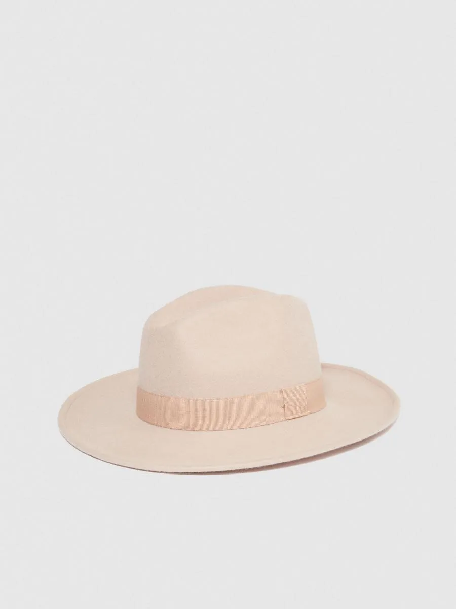 Sisley ženski šešir 