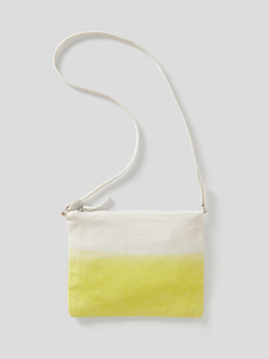 Benetton dečija torbica 