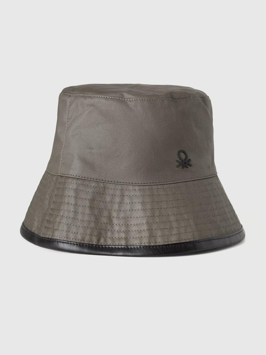 Benetton muška kapa 