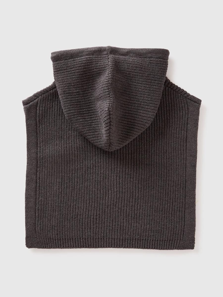 Benetton ženska kapa 