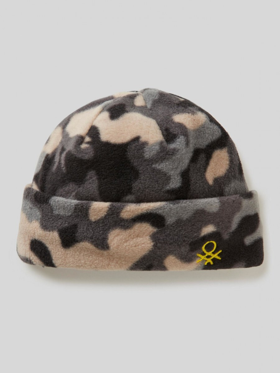 Benetton dečija kapa 