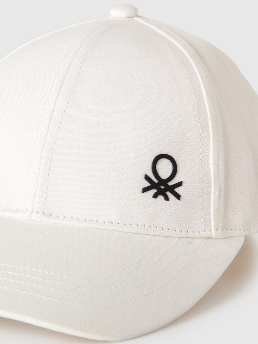 Benetton dečiji kačket 