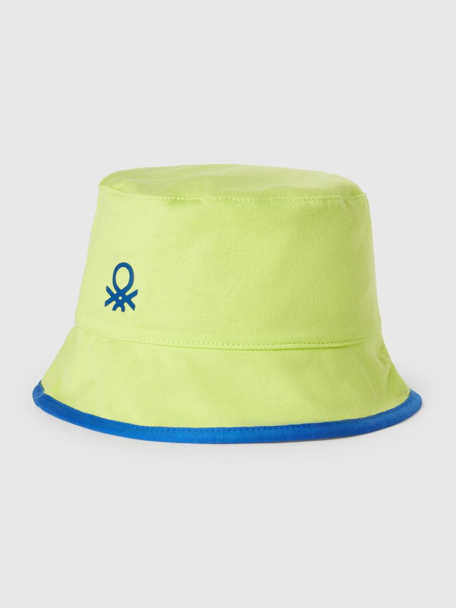 Benetton dečija kapa 