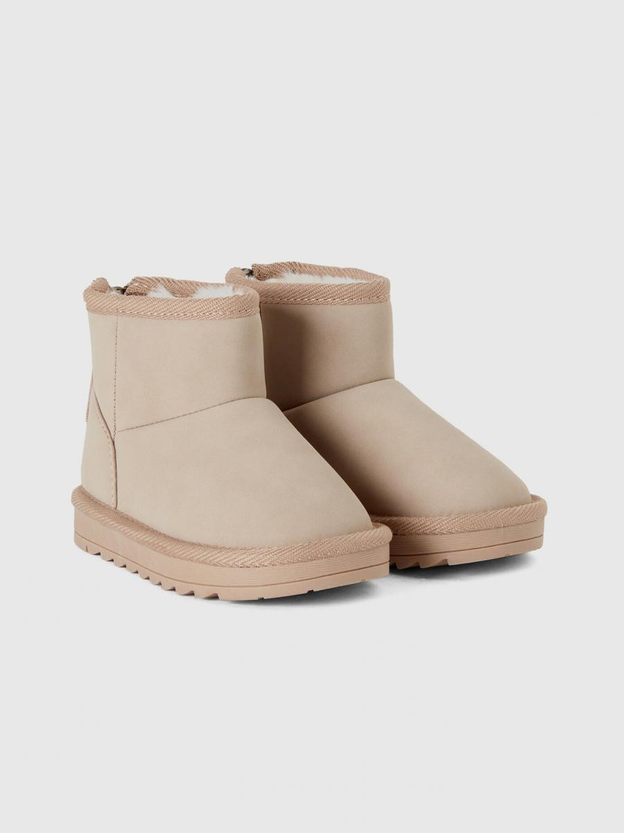 Benetton dečije čizme 